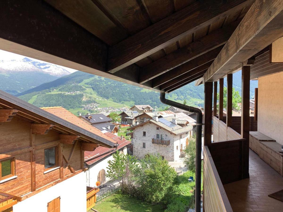 Piccola Residenza By Holiday World Apartment Oga Exterior photo