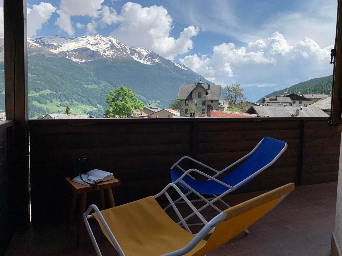 Piccola Residenza By Holiday World Apartment Oga Exterior photo